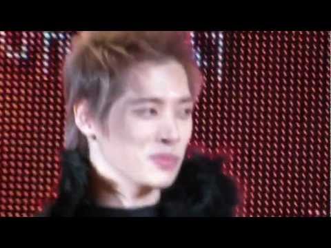 2011.12.27 AOORA cut ( in Lotte world )