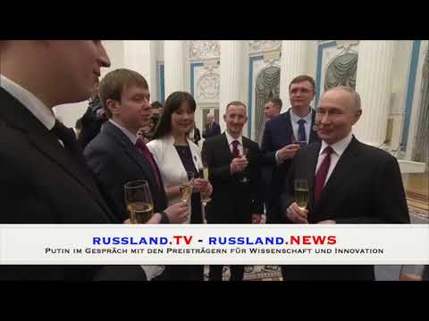 Putin im Gespräch mit den Preisträgern für Wissenschaft und Innovation