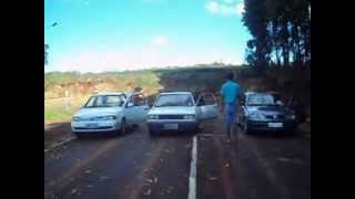preview picture of video 'Racha na pista de Nonoai! KKKkkk.... (3 carros alinhados)'
