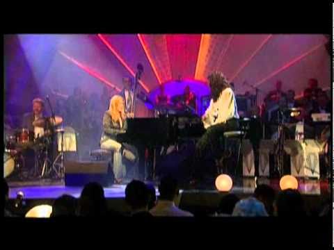 Diana Krall & Natalie Cole - 'S Wonderful & Route 66 (Ask a woman who knows Live)