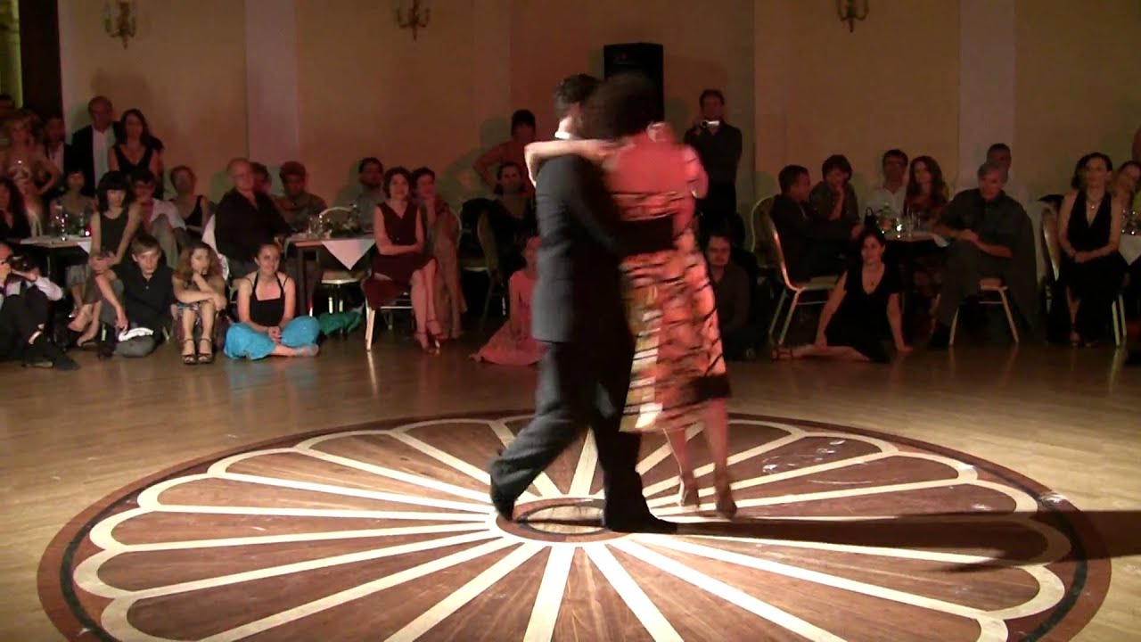 Paula Gurini y Mariano Bielak - Edgardo Donato - Sacale Punta