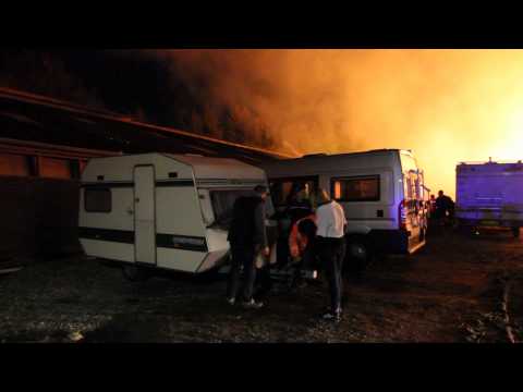 Grote brand bedreigt boerderij in Voerendaal