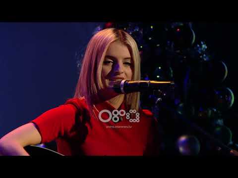 "Holly Jolly Christmas"  Jona Pepkolaj - Live acoustic session Dite e re