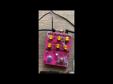 Time Box Instruments Meltdown: A Lo-Fi Modulated Delay+Fuzz+Looper