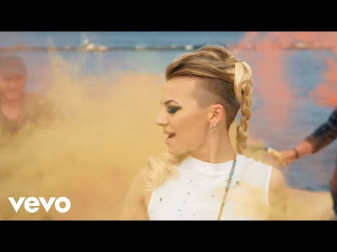 Serena de Bari - L'Odore Nell'Aria (Official Video)