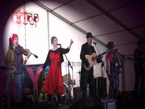 novinka folskaband ely folk festival 11jul14