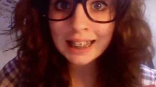 Download lagu Zoe has braces   nerd glasses mp3
