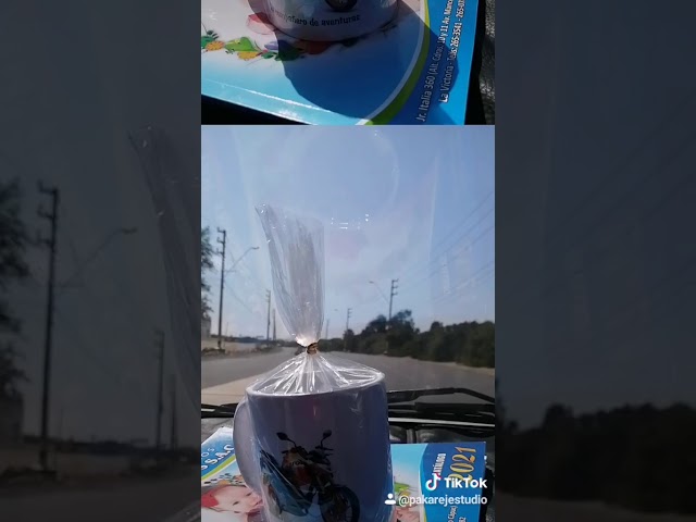 Vídeo relacionado con MUGFFINS Tazas Personalizadas para MUJER/ESPOSA - En Español - Eres increíble - Kawaii - 11 oz / 330 ml - Regalo personalizable original y divertido