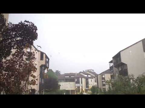 Autre impact de foudre proche orage très violent du jeudi 17 août 2022 à Clermont Ferrand Auvergne