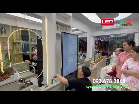 Cửa hàng Tóc Vina Hair | Ledone thi công dự án màn hình cảm ứng Lcd 55inch hiển thị Sản phẩm Tóc giả