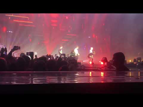 STRAY KIDS UNVEIL TOUR ‘I am ...’ in EUROPE MOSCOW 190804 district 9