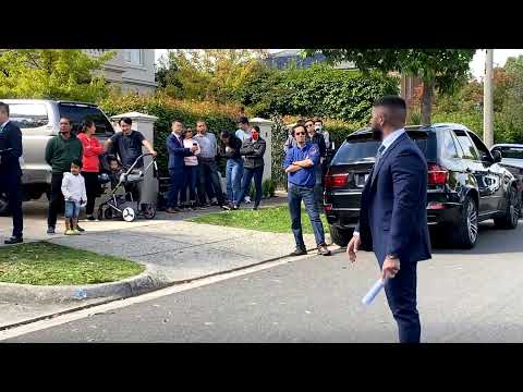 Live Auction @ 4 Seaview Street, Mount Waverley, Vic 3149