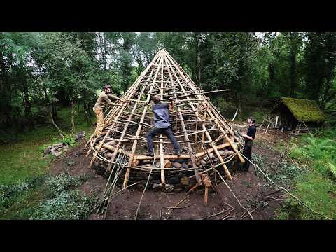 3 Men Build an Iron Age Roundhouse From Scratch | Start to Finish @‌SmoothGefixt.