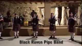 preview picture of video 'Solza Castello Colleoni Black Raven Pipe Band 4 by Enzo Baratta'