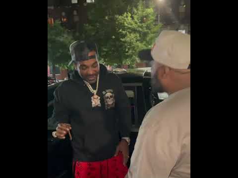 QUEENZFLIP RUNS DOWN ON JIM JONES AFTER THE VERZUZ & TRIES TO HUG HIM