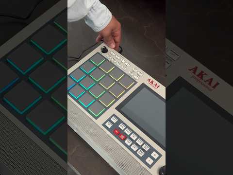 AKAI MPC LIVE II unboxing 🙌🏽 #asmr #asmrsounds #akai #producer #fingerdrumming #beatmaker
