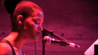 Leila Adu - Naive, Hendrix Tribute.mp4