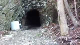 preview picture of video 'ET&WNC Tunnel 1/Bridge Remains at Hampton, TN 1/21/13'