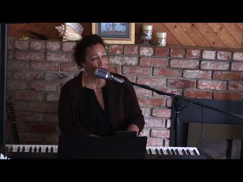 "Poli'ahu", Performed By Faith Ako