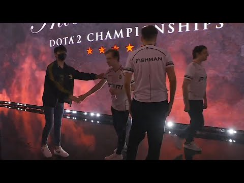 XNOVA! XNOVA! XNOVA! - crowd chanting xNova after a valiant effort against Entity