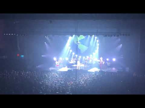 Vampire Weekend - Finger Back (live in Miami 08.24.2019)