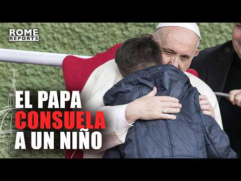 Francisco consuela a un niño que preguntó si su padre, que era ateo, está ahora en el Cielo