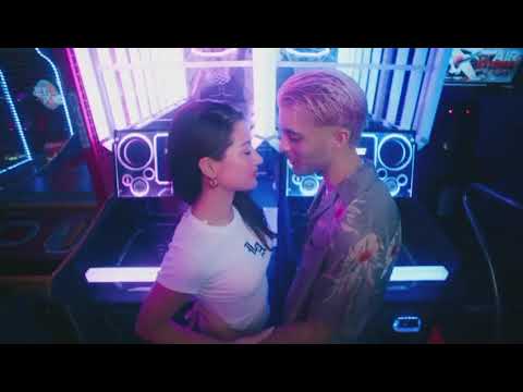 CNCO y Aron Luix - Tu Me Elevas (Adelanto) 18 de Mayo