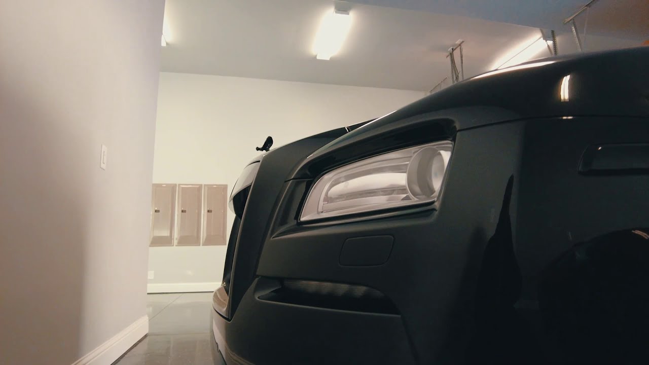 How to Fix a 3-Piece Wheel on a Rolls Royce