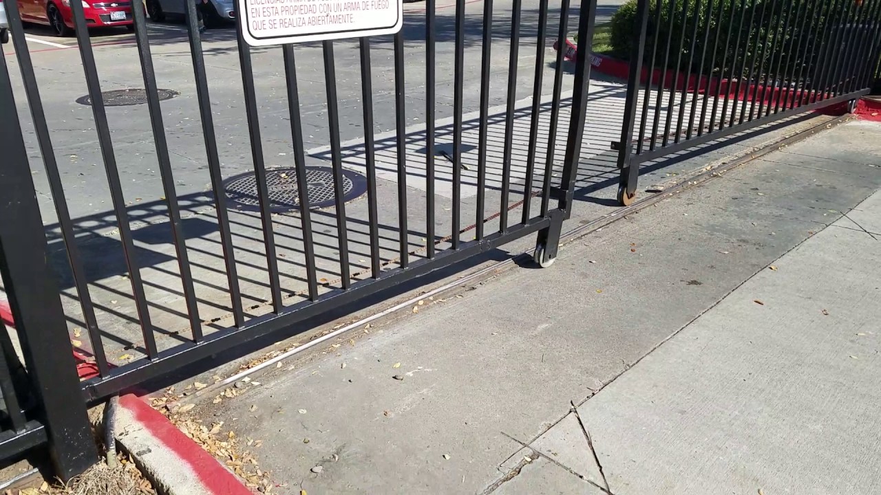 Benton Pointe Apartment malfunctioning gate
