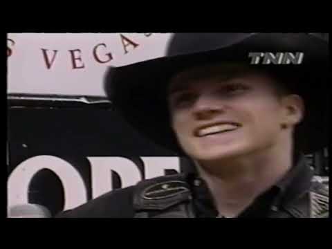 Justin McBride vs Moody Blues - 00 PBR Greensboro (89 pts)