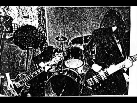 Melvins - 1988 Rehearsals - 02 - Revulsion