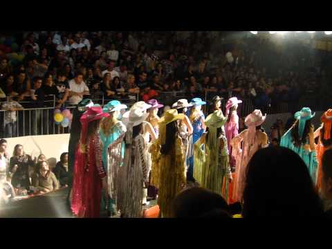 Abertura Desfile da Rainha da Festa do Peão de Taquaritinga 2011