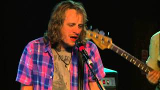 Deer Tick &#39;Let&#39;s All Go To The Bar&#39; // BeatCast Live Series