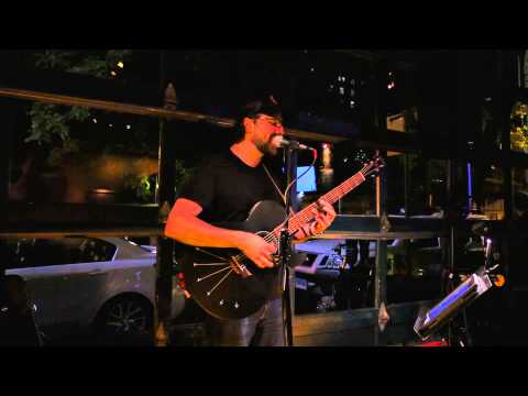 06. Tim Palmieri Acoustic "Don't Think Twice, It's All Right" 10-01-2014 - BAR - New Haven, CT