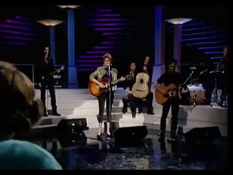 FAIRGROUND ATTRACTION - Find My Love - Live on The Late Late Show in Ireland.