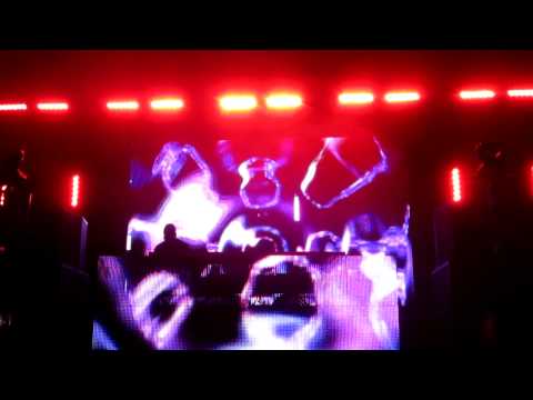 Chasing Shadows: Levels & Red [Live @ Frequency 2012]