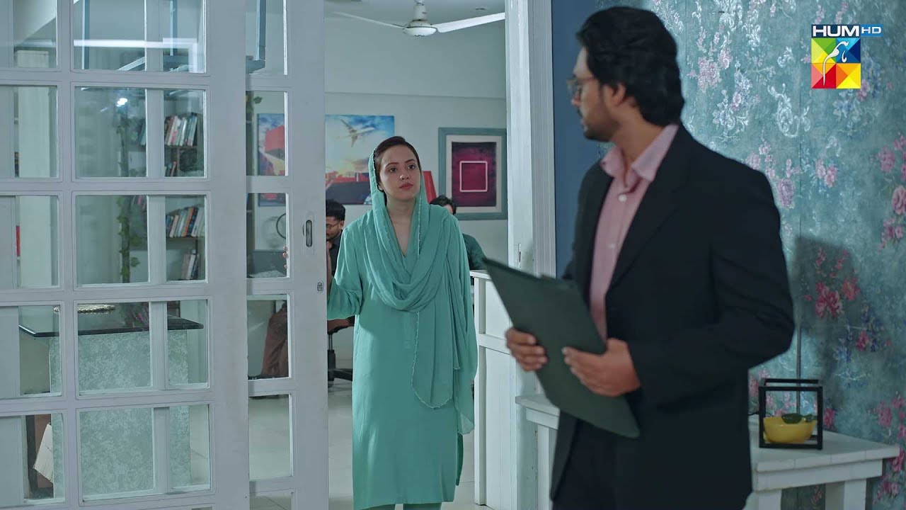Larki Ka Boss Aisa Konsa Kaam Karwana Chahta...! #meribahuain - HUM TV