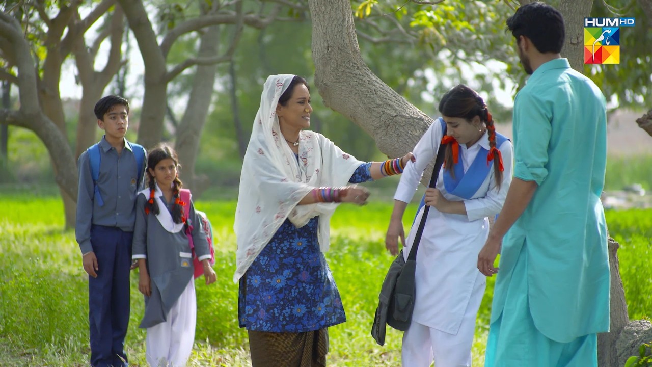 Meera Larky Ke Sath Pakri Gye..!🥺 | Urwa Hocane, Farhan Saeed & Ahsan Khan