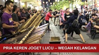 Download lagu DUA PRIA KEREN JOGET LUCU | CALUNG FUNK MALIOBORO YOGYAKARTA mp3 Download lagu DUA PRIA KEREN JOGET LUCU | CALUNG FUNK MALIOBORO YOGYAKARTA mp3