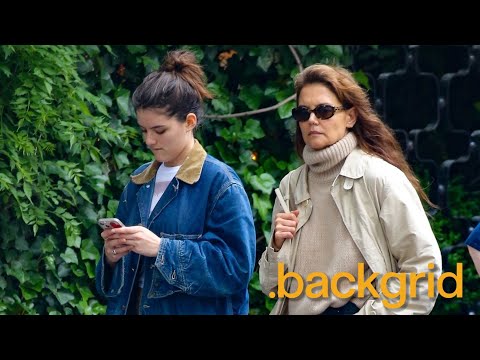 Katie Holmes and her daughter, Suri Cruise, step out for dinner in the Big Apple