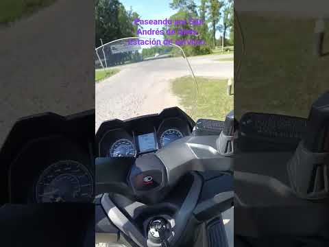 Paseo por San Andrés de Giles , estación de servicio .