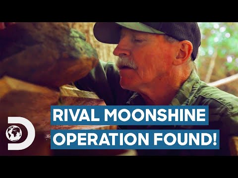 Mark And Huck Find A Rival Moonshiner's Still! | Moonshiners