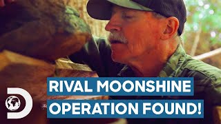 Download lagu Mark And Huck Find A Rival Moonshiner's Still! | Moonshiners mp3