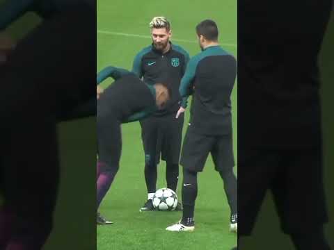Neymar Fights 💪Suarez😂 Messi Laughs 😱😱