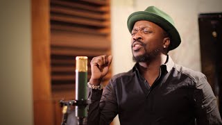 Anthony Hamilton Performs &quot;Tis The Season&quot; Acoustic