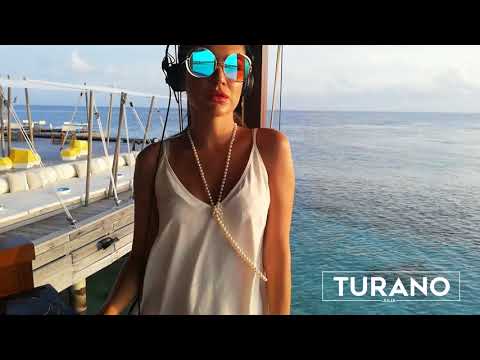 DJ&SINGER JULIA TURANO