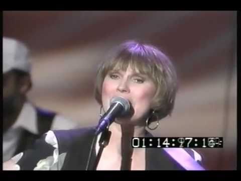 Gail Davies "Someone Like Me" (live, 1990)