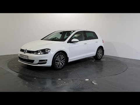 171DL1057 - 2017 Volkswagen Golf ALL-STAR 1.6TDI Pan Roof 18,495