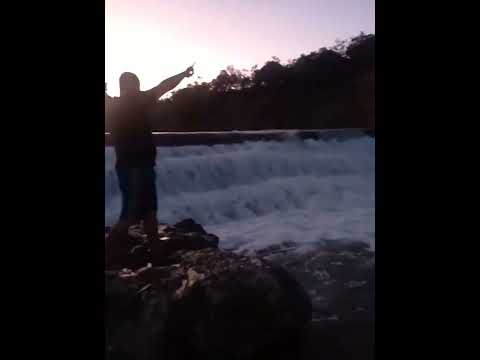 cascada en salta isla de cañas