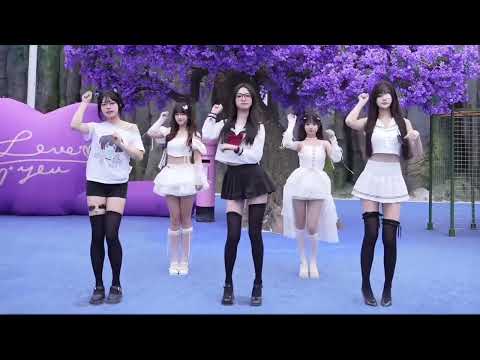 猜猜我们喜欢什么颜色的麻袋？ #满屏大长腿 #jk制服女孩 #17shine #天津欢乐谷